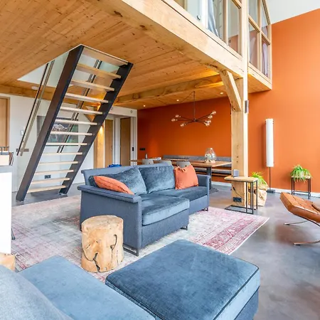 Vila Buytenplaats 191 *